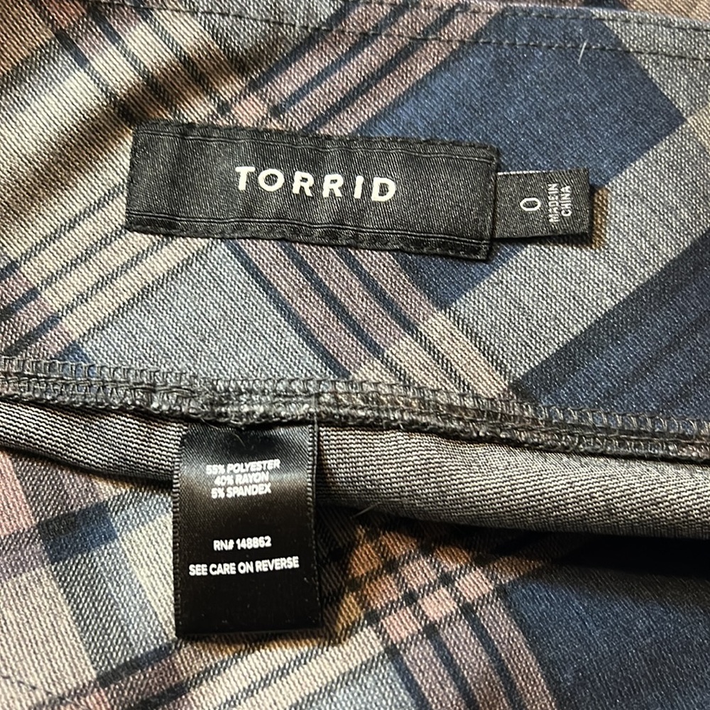 Torrid Blue Plaid Cropped Pixie Pull On Pants - image 2